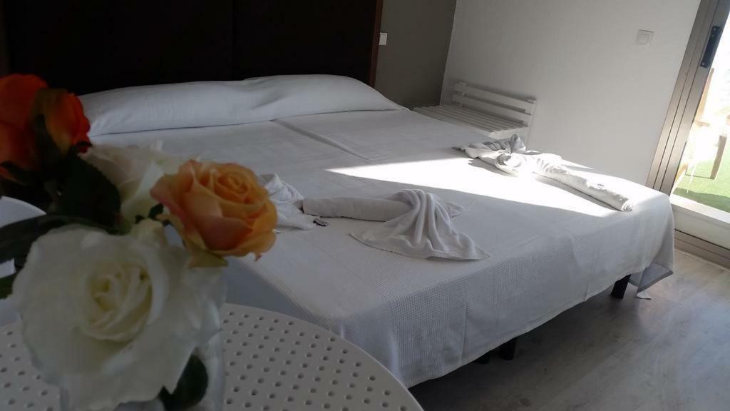 Es Nautico Suites Porto Cristo Extérieur photo